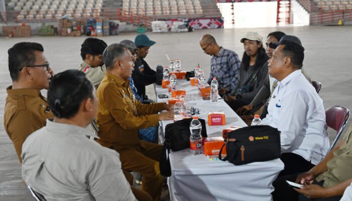 Ricuh..!! Dua Kontainer Bantuan Warga Malang Raya Tertahan di BPBD Sumut, Akhirnya Lolos Distribusi