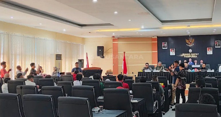 Warga Luwu Utara Sampaikan Aspirasi Terkait Polemik Lahan Hibah dalam Rapat Dengar Pendapat di Komisi C DPRD Sulsel