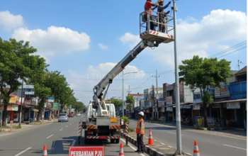 Perbaikan PJU di Bondowoso