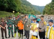 AHY Cek Normalisasi Sungai dan Perbaikan Jalan Lembah Anai, Mobilitas Sumbar Diharapkan Pulih dalam Dua Minggu