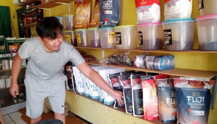 ‎Digempur Rokok Cukai dan Non Cukai, Toko Mbako Tingwe Mas Sigit Banjarnegara, Tetap Jadi Buruan Penikmat Rokok