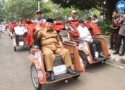 Pemkab Malang Salurkan 200 Unit Becak Listrik Kepada Pembecak Lansia