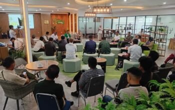 Coffee Morning bersama Media, Rektor UNAND Tegaskan Pentingnya Kritik Membangun