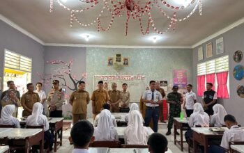 Wabup Asahan Tinjau Pelaksanaan Program MBG Tahap Kedua di UPTD SMP Negri 2 Silau Laut