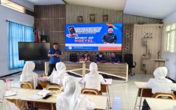 Road Show Sekolah Kuatkan Minat Baca, GPMB Bondowoso Gelar Bedah Buku Spirit Of Ngeyel