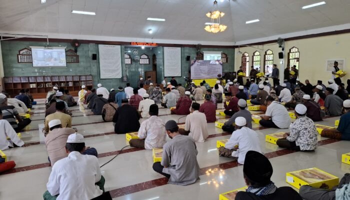Jelang Ramadan 1447 H, Ponpes Al-Ishlah Bondowoso Salurkan 4.5 Ton Kurma ke 273 Lembaga Islam