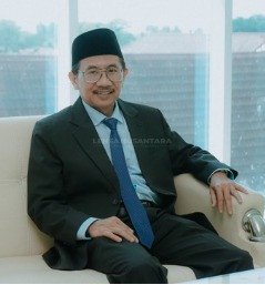 Guru Besar Ilmu Falak UIN Madura