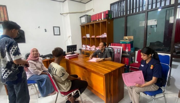 Polres Rote Ndao Serahkan Tersangka Kekerasan Anak ke Kejaksaan