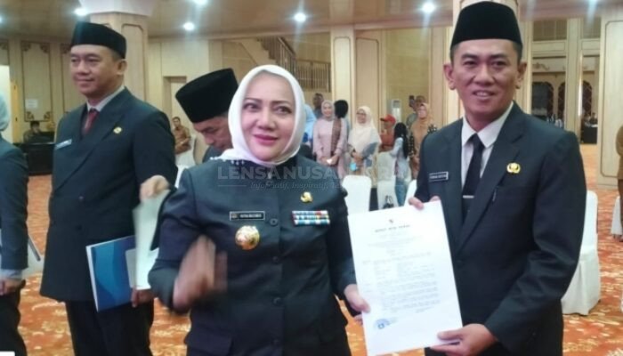 Lantik 8 Pejabat Eselon II Musi Rawas, Ini Pesan Bupati Ratna Machmud