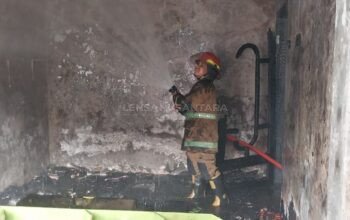 Kebakaran Menerjang Toko di Jombang: Percikan Listrik Statis dari Ponsel Jadi Pemicu Utama