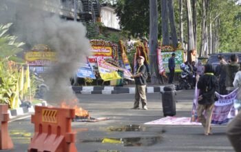 HUT ke-33 Kota Tangerang Diwarnai Demo Mahasiswa, Wakil Wali Kota Komitmen Transparansi