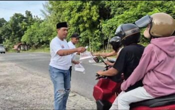 ASWIN Rembang Bagikan Ratusan Takjil, Ludes dalam Hitungan Menit