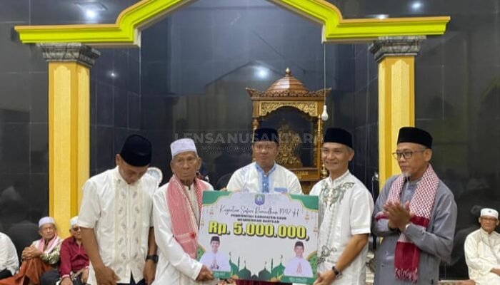 Safari Ramadan, Wabup Kaur Beri Bantuan Masjid dan Kaum Duafa