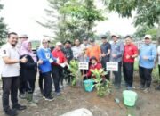 Rijanto Tanam Vegetasi di Blumbang Gede, Gerakan ASRI Didorong Jadi Fondasi Wisata Berkelanjutan