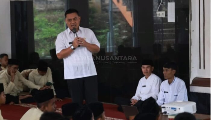 Kominfo Tanah Datar Gelar Penyuluhan Literasi Digital di SMPN 5 Batusangkar