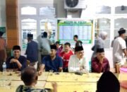 Wagub Sumbar Vasko Ruseimy Safari Ramadan di Masjid Al Falah Muara Kalaban, Serahkan Bantuan Rp50 Juta