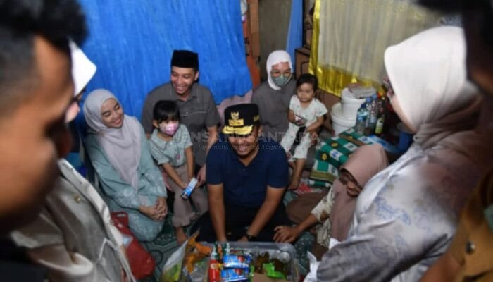 Wali Kota Sawahlunto Dampingi Wagub Sumbar Tinjau Rumah Warga Penerima Program Bedah Rumah saat Safari Ramadan