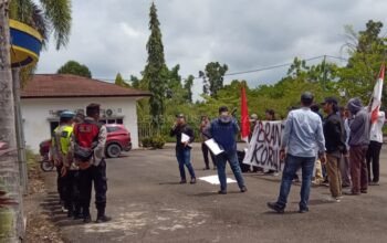 Kantor Dinas PUBM Musi Rawas Didemo, Massa Tuntut Temuan BPK Rp8,6 Miliar Dikembalikan