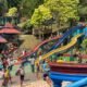 Libur Idul Fitri, Ribuan Wisatawan Padati Waterboom The Unique Park Sawahlunto