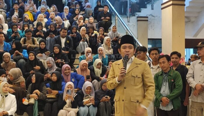Lantik Himpunan Mahasiswa Cinta Jember, Gus Fawait: Beasiswa Cinta Bergema Daftar Sekali, Dibiayai Sampai Lulus