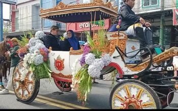Saksikan Kirab Culture Carnival 2026, Ribuan Masyarakat Banjarnegara Rela Panas-Panasan