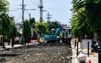 Food Street Jadi Ikon Baru Jember, Gus Fawait Berdayakan PKL dan UMKM