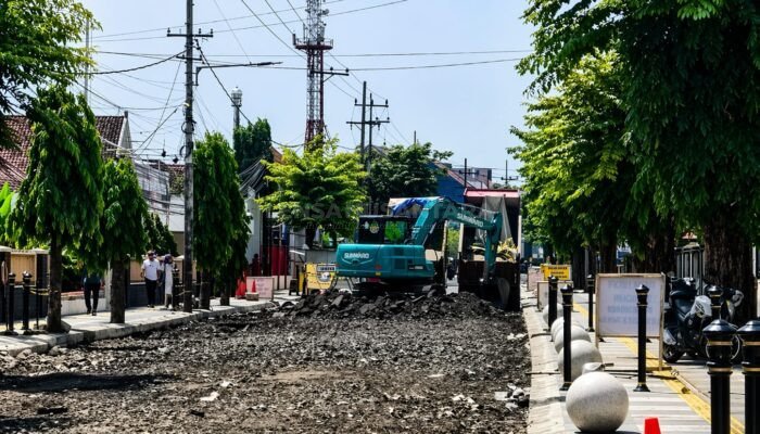 Food Street Jadi Ikon Baru Jember, Gus Fawait Berdayakan PKL dan UMKM