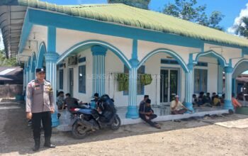 Patroli Humanis Polres Tapteng Dukung Kenyamanan Jamaah Sholat Jumat