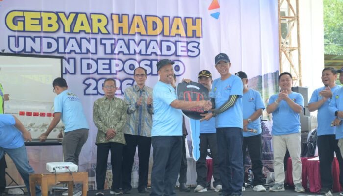 Gebyar Undian BPR BKK Mandiraja Banjarnegara, Nasabah Riyanti Gondol Hadiah Utama Honda Brio Satya