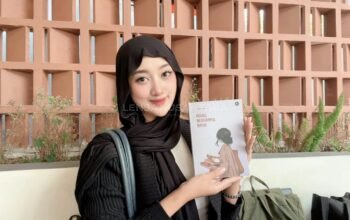 Kaji Novel Bersampul Batik, Mahasiswa Pascasarjana UM Ungkap Seni Mencintai dalam Luka
