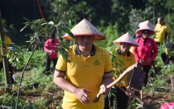 Kapolres Bondowoso Pimpin Aksi Hijau di Bukit Bintang