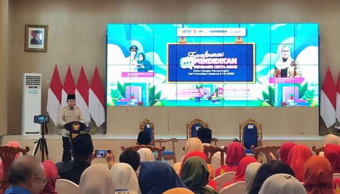 Hardiknas 2026, Gus Fawait: Pendidikan Kunci Utama Turunkan Kemiskinan di Jember