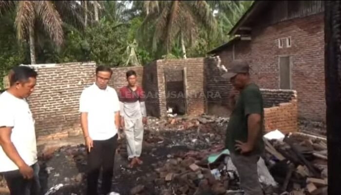 Wakil Ketua II DPRD Kaur Tinjau Lokasi Kebakaran di Desa Tanjung Beringin Luas