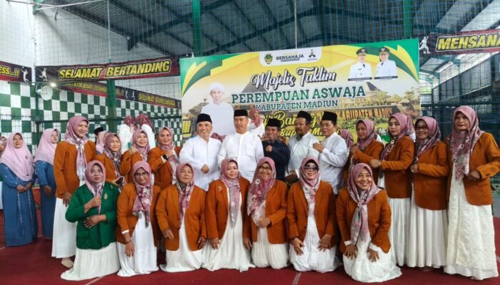Ngaji Bareng Bupati Madiun dan Gus Boby di Kebonsari, Perempuan Aswaja Perkuat Nilai Keagamaan