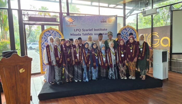 Haru Wisuda Tahfidz SIBS Bondowoso, 19 Santri Resmi Jadi Penghafal Al-Qur’an