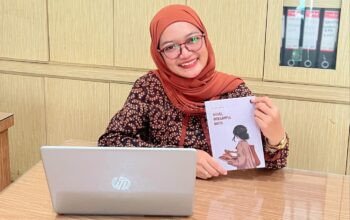 Bedah Proses Kreatif, “Novel Bersampul Batik” Jadi Bahan Kuliah Prosa Fiksi di Universitas Wisnuwardhana Malang