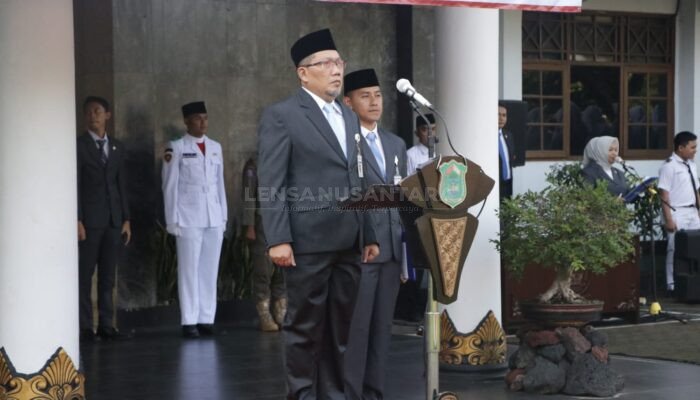 Hari Pertama Bertugas sebagai Sekda Banjarnegara, Hendro Langsung Memimpin Upacara Harkitnas ke-118