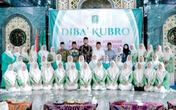 Manifestasi Spiritual dan Sinergi Hebat Fatayat NU Jombang Kota dalam Diba’ Rutin Akbar di Jombatan