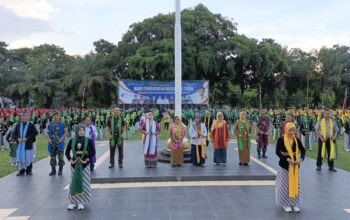 ‎Tari Massal 2.026 Guru dan Pelajar, Meriahkan Puncak Hardiknas di Alun-alun Magetan‎