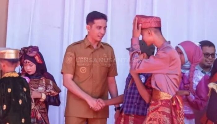 Wali Kota Riyanda Putra Apresiasi Lomba Fashion Show Budaya Nusantara Pelajar SLB di Sawahlunto