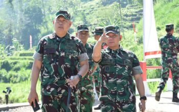 Jelang Kunjungan Pangdam V/Brawijaya, Danrem 083/Bdj Tinjau Proyek Strategis Jembatan Garuda dan Yonif TP di Bondowoso