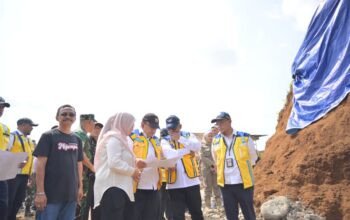 Dirjen SDA Kementrian PU Tinjau Perbaikan Tanggul Jebol di Desa Gemuruh Banjarnegara