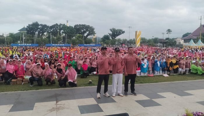 Ribuan Lansia Meriahkan Peringatan Hari Lansia Nasional ke-30 di Jember