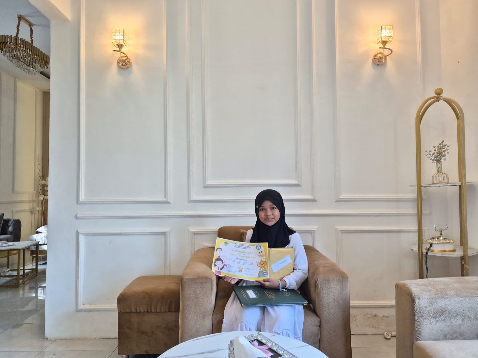 Kasih Letisha Aqueenara