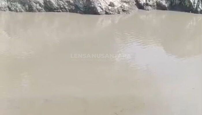 Saat Bupati Banjarnegara Tetapkan Siaga Darurat Bencana Kekeringan, Pengusaha Cucian Pasir Asyik Buang Limbah ke Sungai