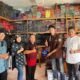 Gali Potensi Hasil Bumi, HIMAGRID Unand Latih Warga Silungkang Oso Produksi Body Scrub Berbahan Kulit Kayu Manis
