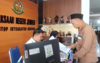 Warga Laporkan Dugaan Korupsi Pengelolaan Dana dan Aset Desa Rowoindah ke Kejari Jember