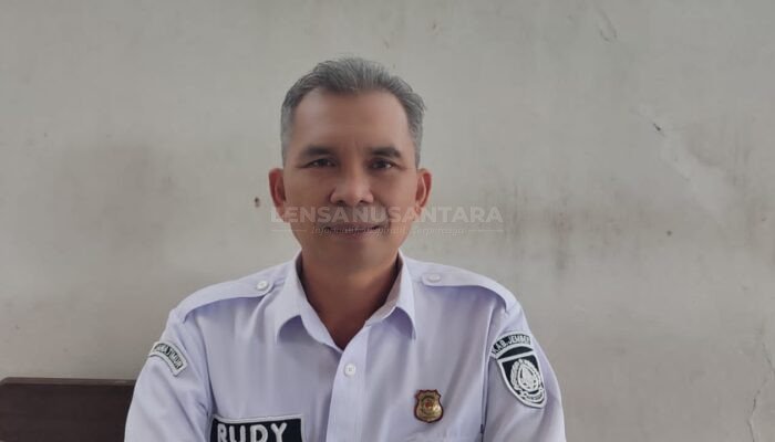 Satpol PP Jember Tertibkan PKL di Tiga Mas Secara Humanis, Kembalikan Fungsi Trotoar