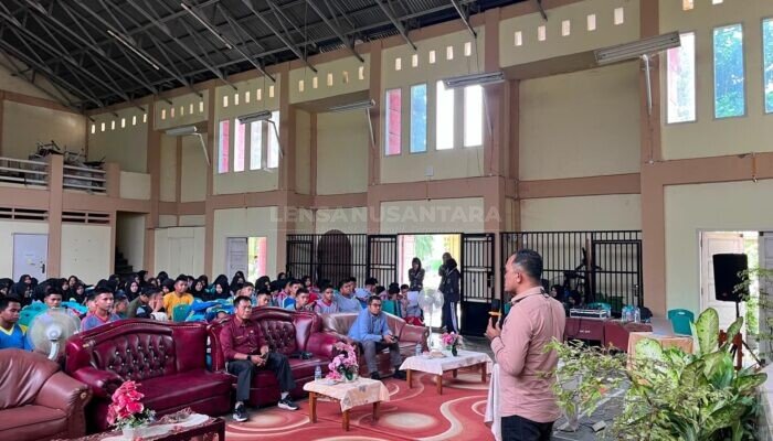 Cegah Penyalahgunaan Narkoba Sejak Dini, Kasat Resnarkoba Polres Sawahlunto Edukasi Siswa Baru SMAN 2 dan Ajak Jadi Pelopor Anti Narkoba