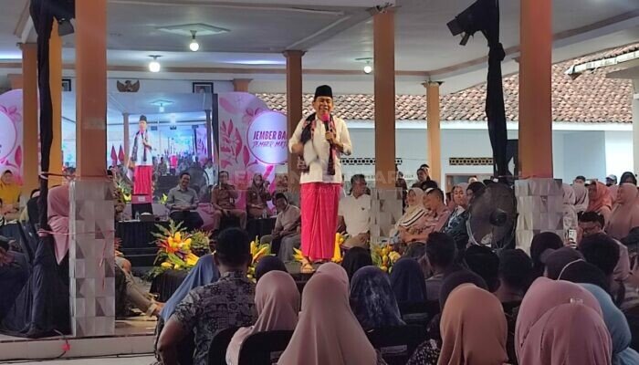 Bunga Desaku di Pakusari, Gus Fawait Gandeng PKL dan Mlijo Sosialisasikan Program Pemkab Jember
